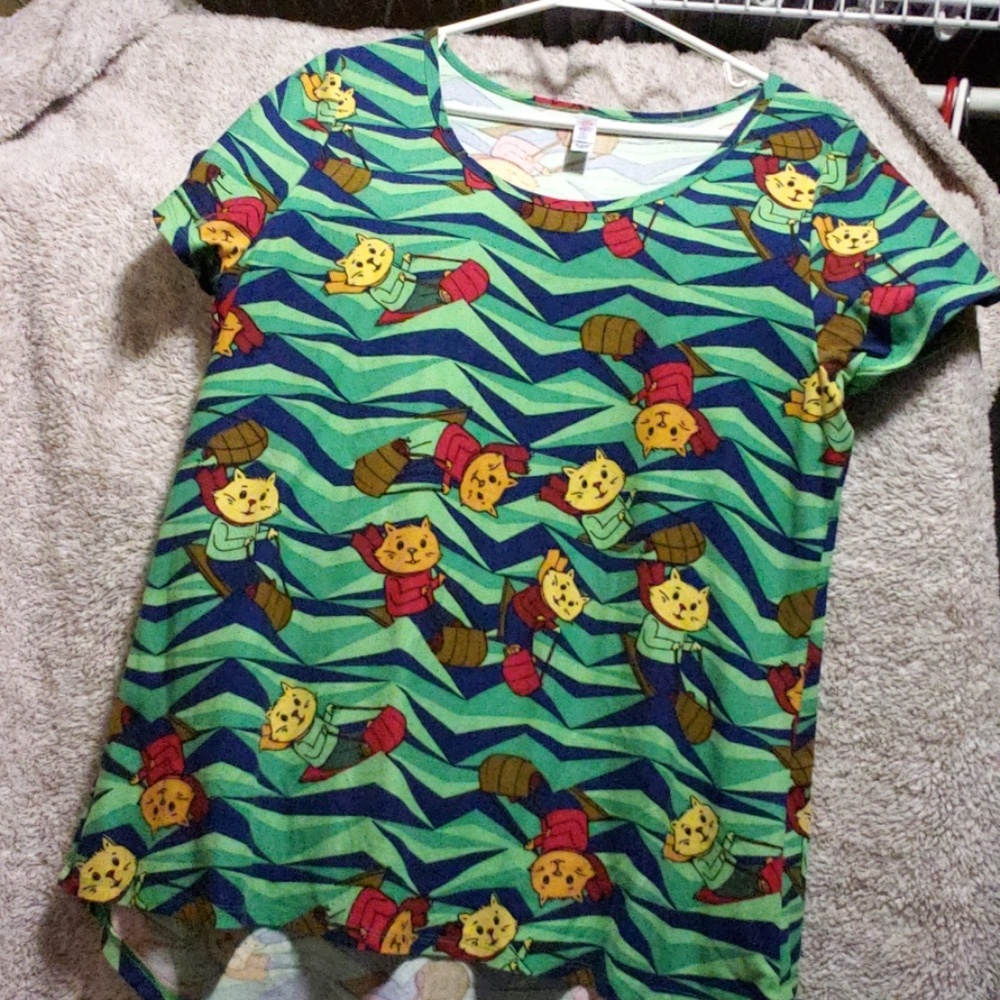 LulaRoe classic tee